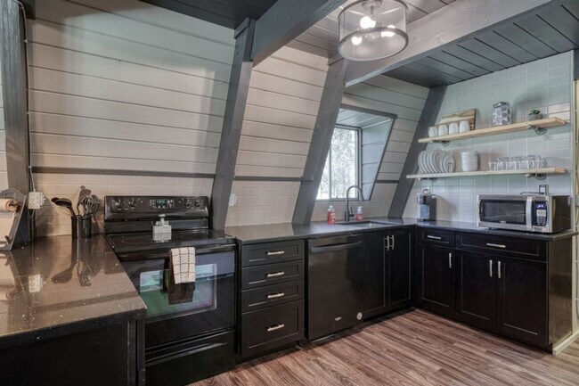 Photo - 3511 Springfield Dr Unit ID1249840P