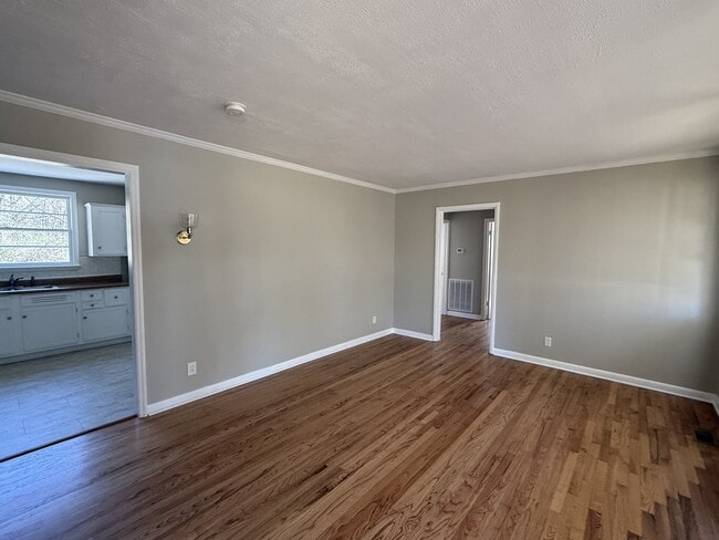 Photo - 3606 Lakewood Rd NW