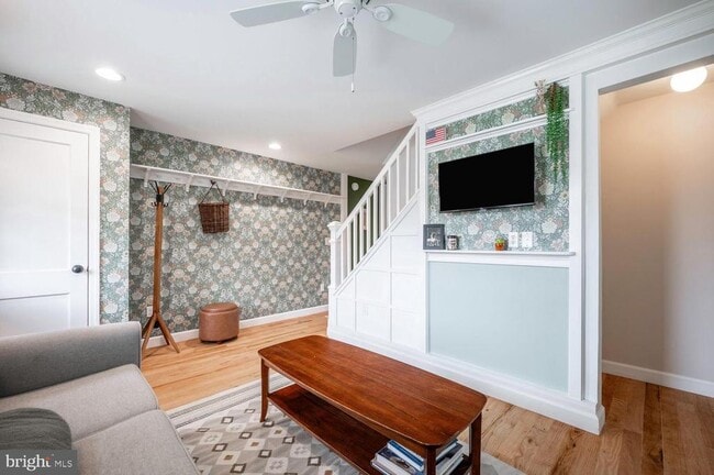 Photo - 2444 S Oakland St