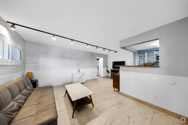 Building Photo - 759 Meridian Ave Unit 2 Rental