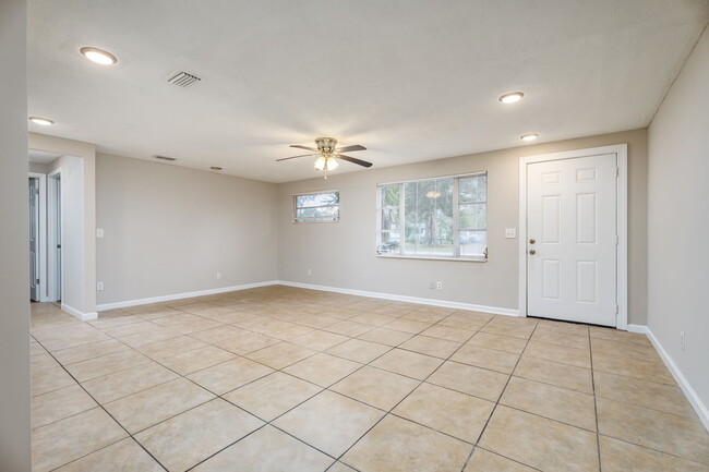 Photo - 385 Dunwoodie Rd