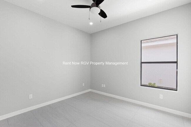 Photo - 2020 Summerland Ln