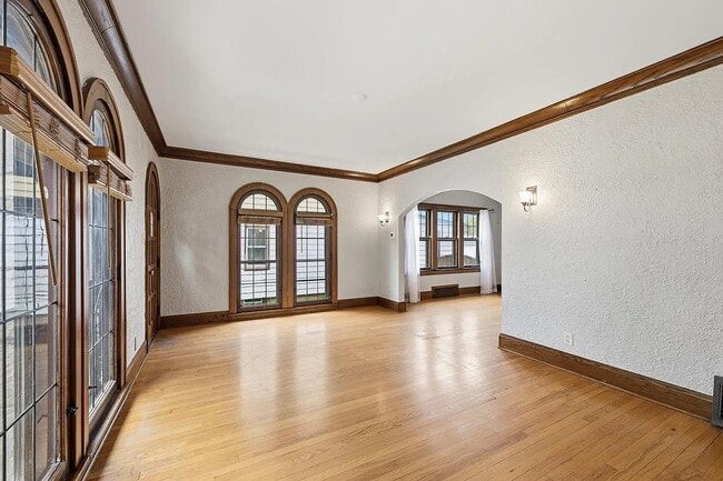 Photo - 3307 S Springfield Ave