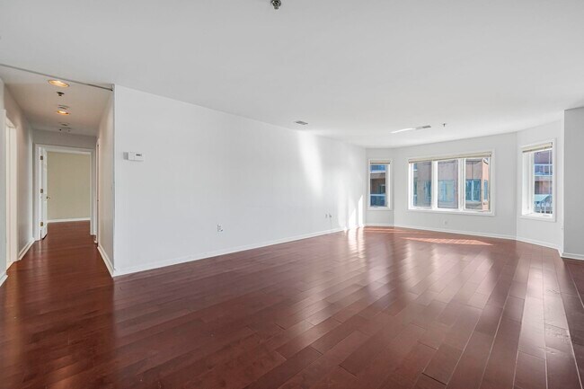 Photo - 502 Smith Ct Unit 502