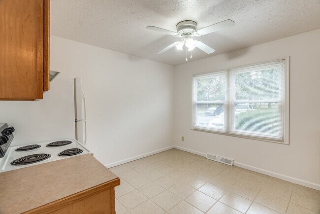 Photo - 5001 Manchester Rd