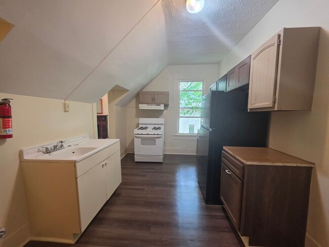 Photo - 242 W Highland Ave Unit Apt #2