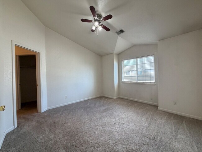 Photo - "Spacious 2-Bed, 2-Bath with attached garage" Unit #407
