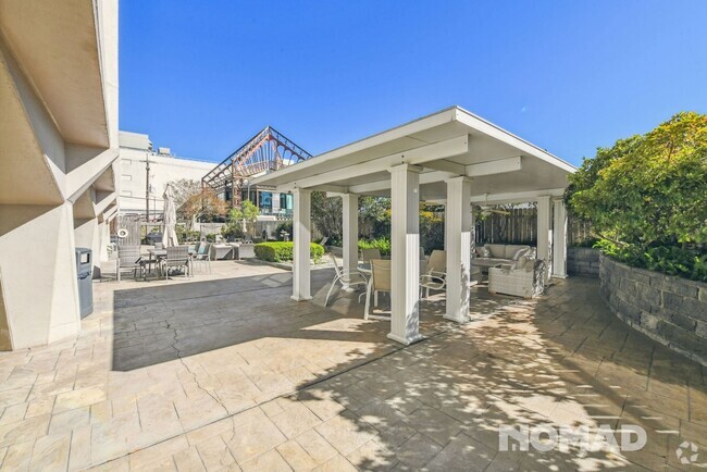 Building Photo - Stylish 2BR Condo in New Orleans