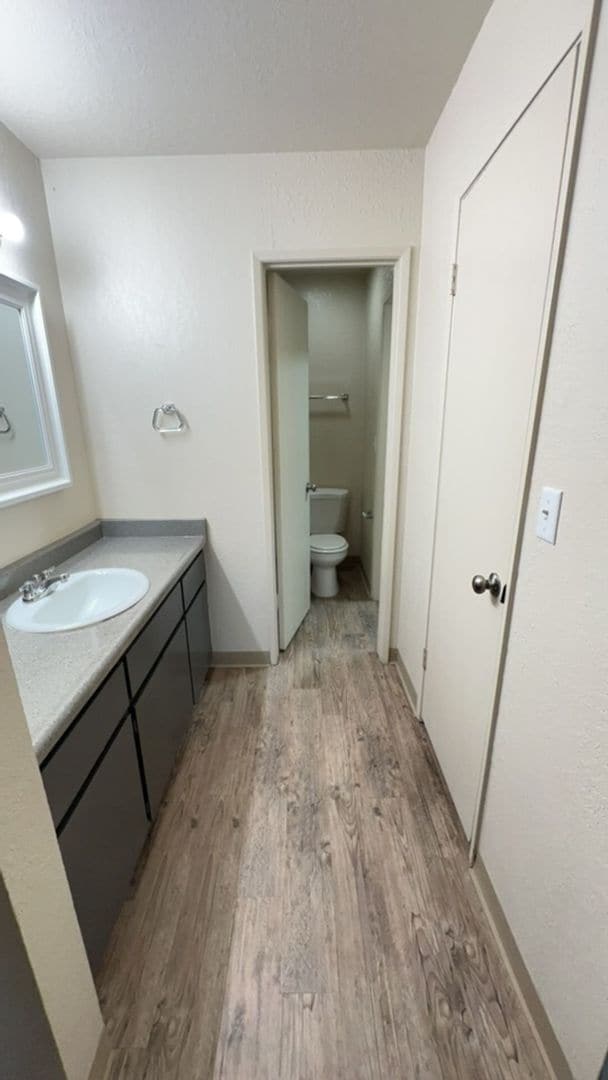 Photo - 2350 Pinedale Ave Unidad 2350-1