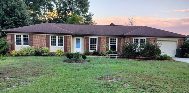 Building Photo - Modern Classic