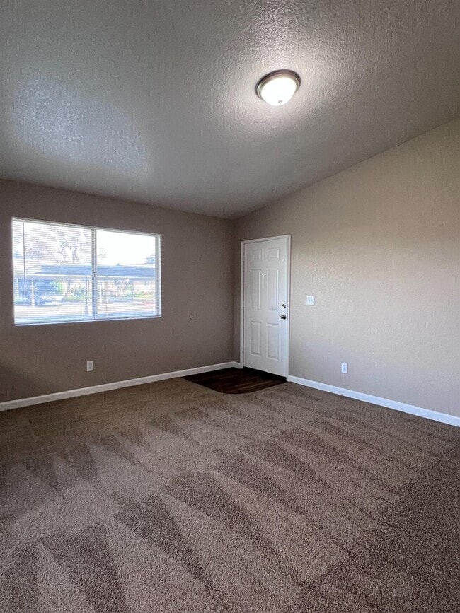 Photo - 1262 N Marks Ave