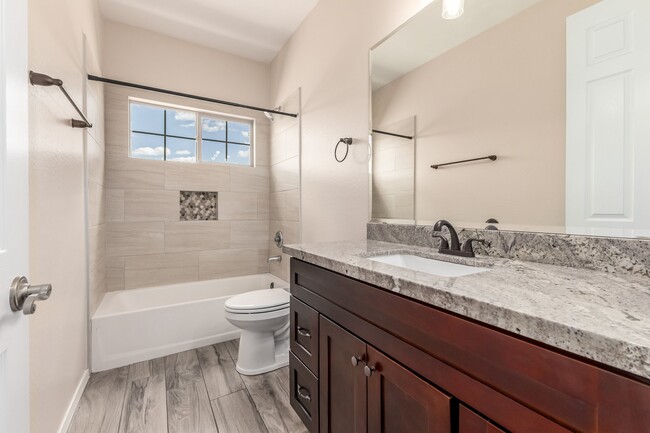 Photo - 2338 W Sierra Vista Dr