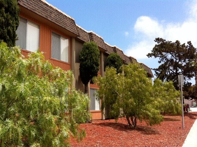Building Photo - 7302 Mesa College Dr Unit 1 Rental