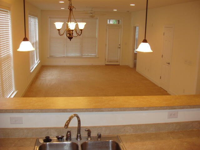 Photo - 208 Trillium Ct