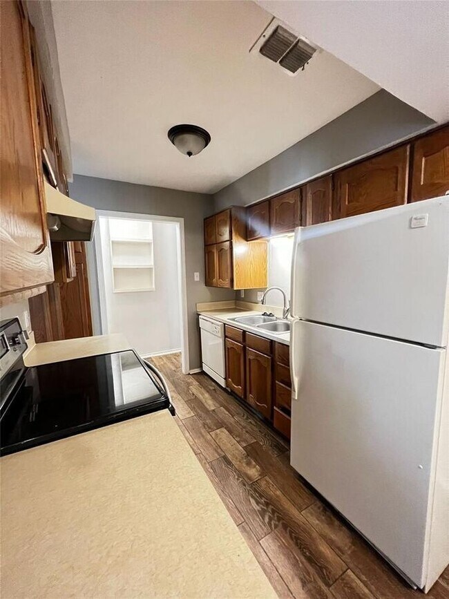 Photo - 4932 Maryanna Way