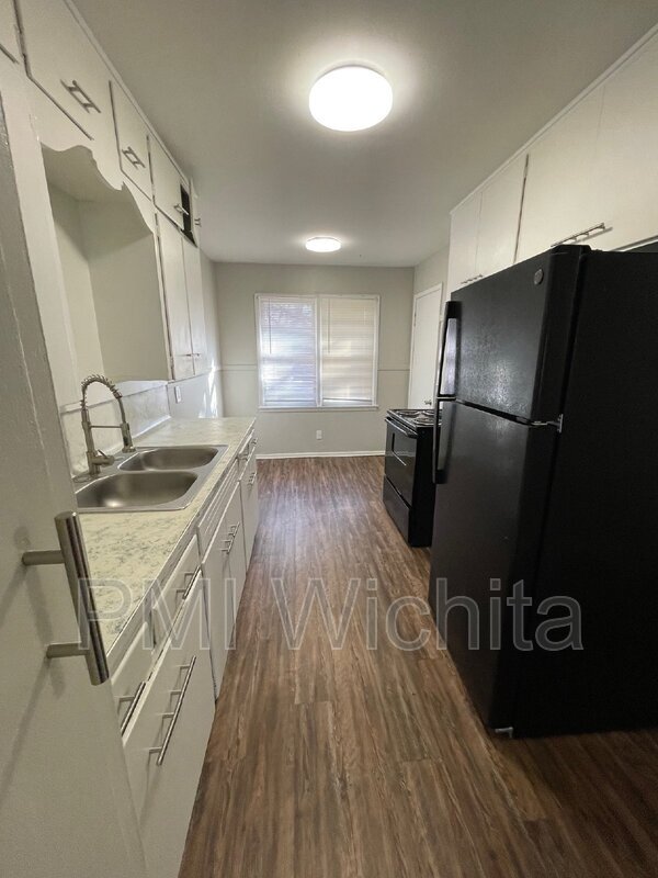 Photo - 2304 S Broadview St