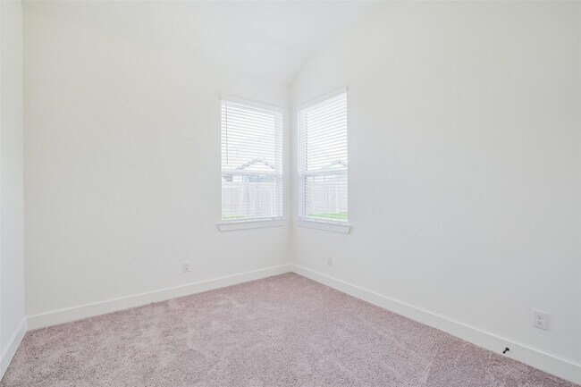 Photo - 1547 Cathedral Bend Drive