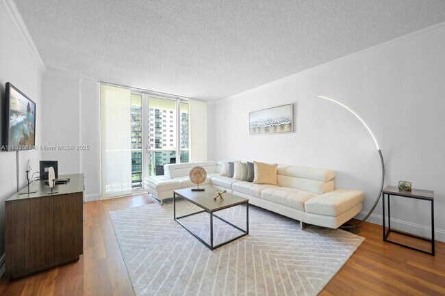 Photo - 19380 Collins Ave Unit 609