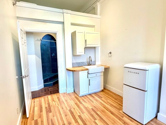 119 W Main St Unit H