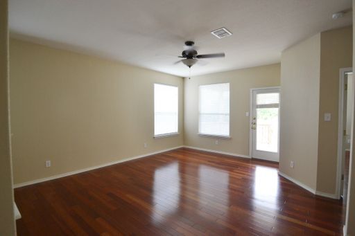 Photo - Alamo Ranch - 3/2