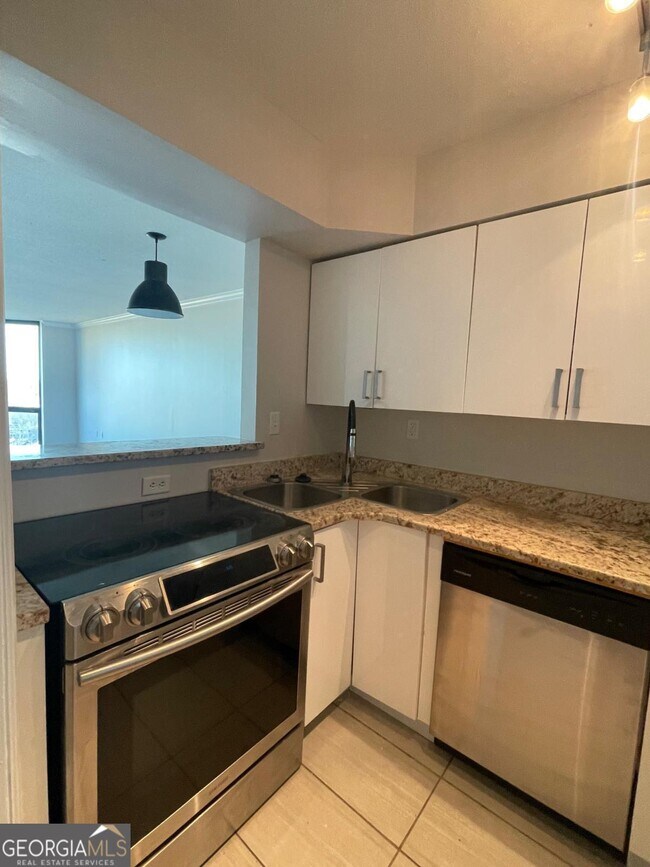 Photo - 2870 Pharr Ct S Northwest Unidad 1802