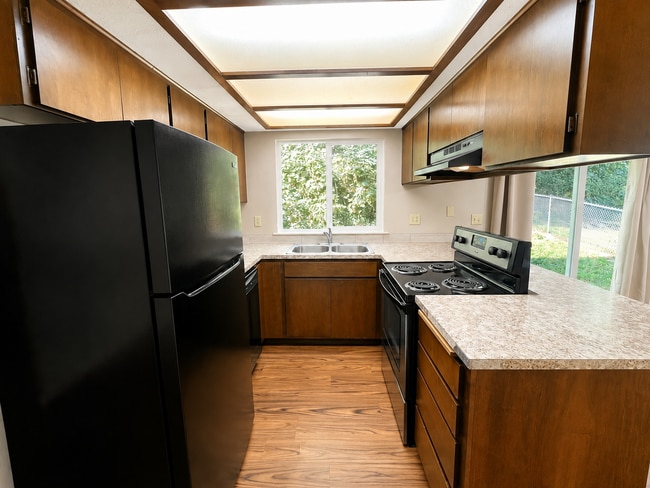 Photo - 11080 N Skagit St