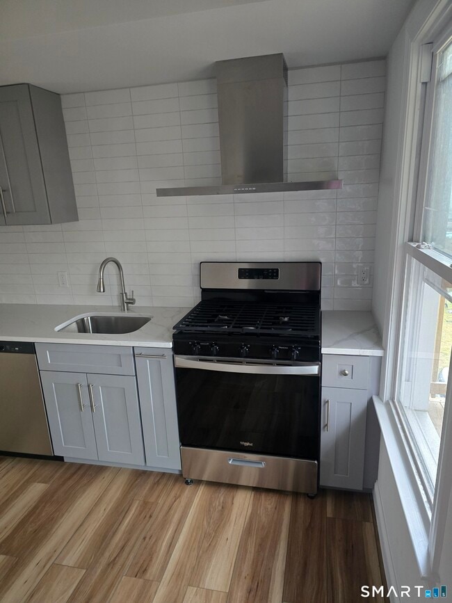 Photo - 530 Jane St Unidad 2B