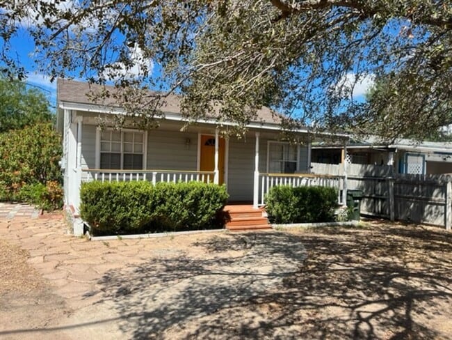 Photo - 983 Washington Ave