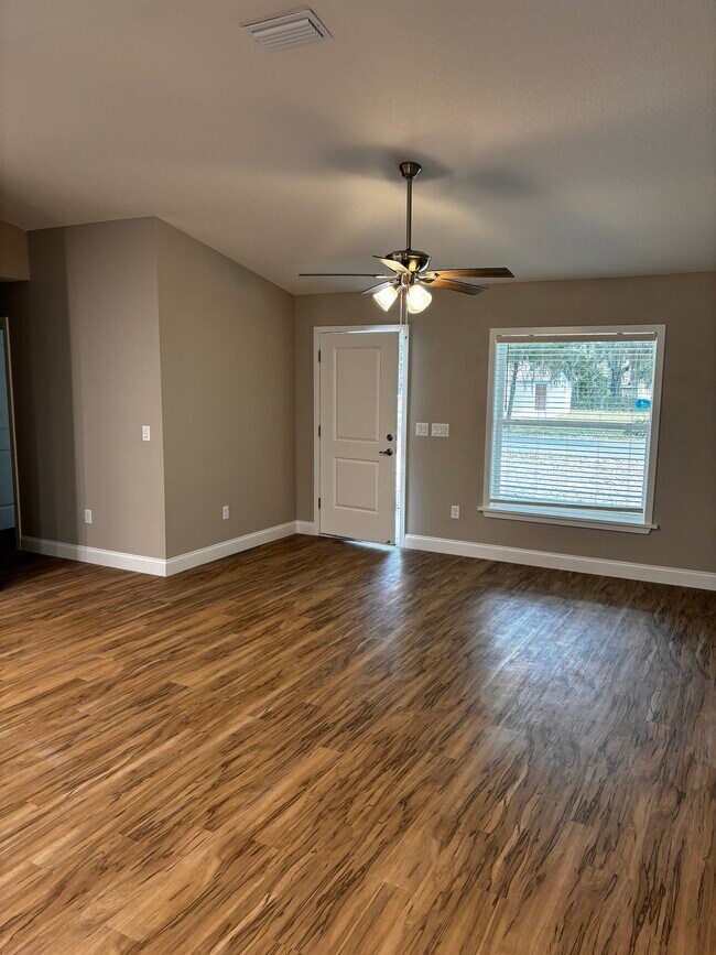 Photo - 2418 County Rd 451