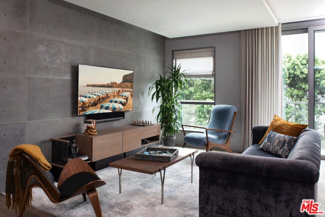 Photo - 1755 Ocean Ave Unidad 305