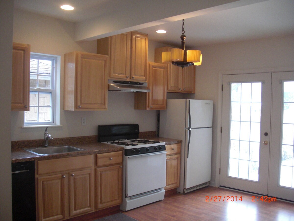 Photo - 107 W Front St Apartment Unit 1