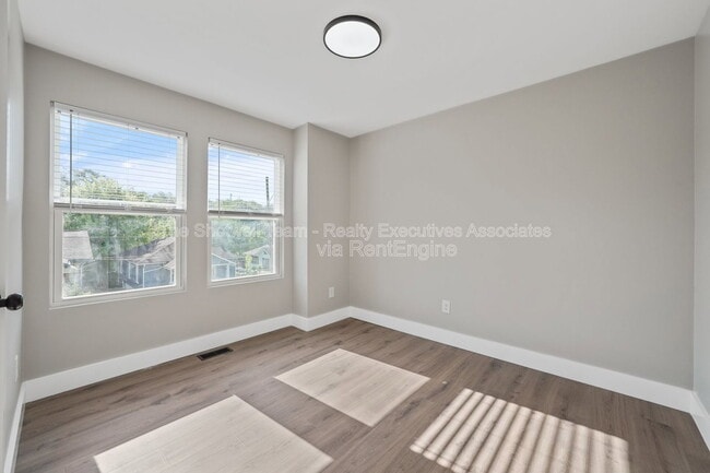 Photo - 2711 Tarleton Ave