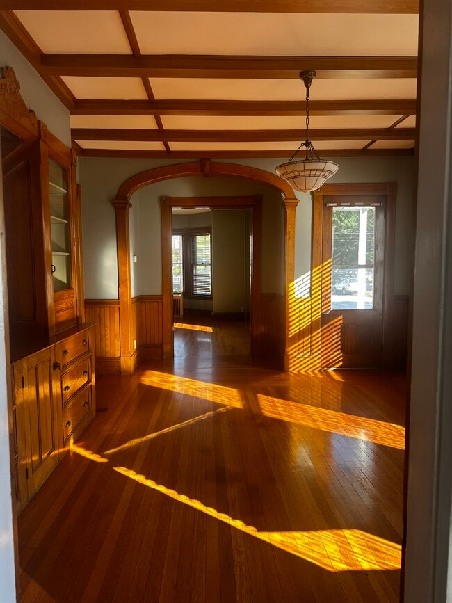 Building Photo - 16 Park St Unit 16 Park Street  1 Rental