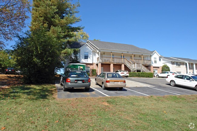 Lovell Heights Apartments - Lovell Heights Apartments