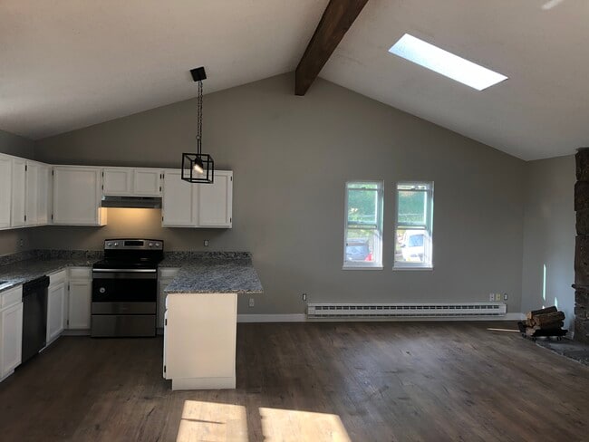 Photo - 30803 Hilltop Dr