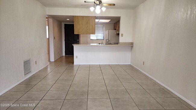 Photo - 1708 University Ln Unidad 508
