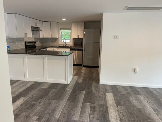 Photo - 17 Eastbrook Ln