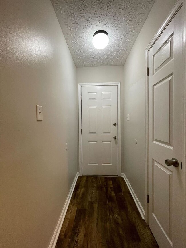 121 Cedar Ct