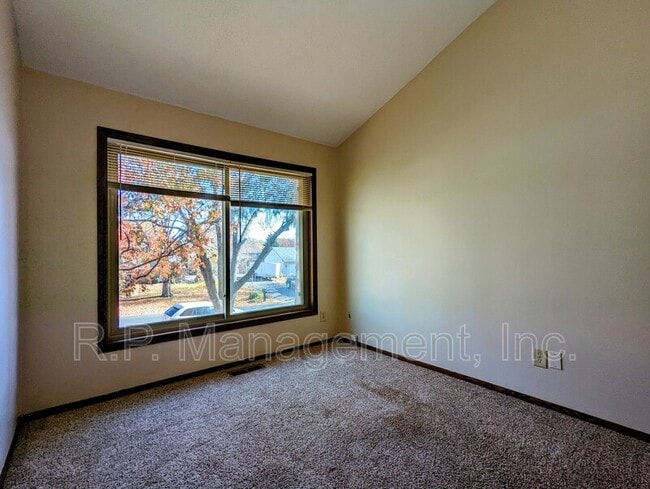 Photo - 9203 Ranchview Ln N