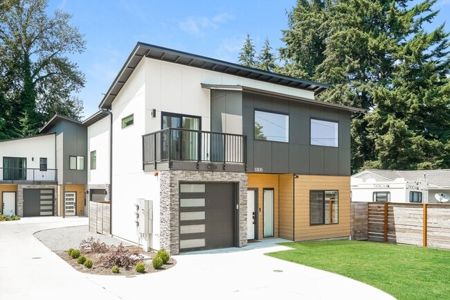 Photo - Bright and Beautiful Burien Home with Modern Comforts