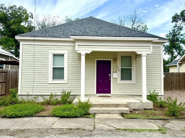Building Photo - 114 Oleander St Rental