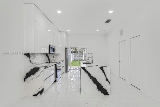 Photo - 2419 NW 97th St