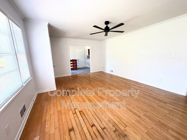 Photo - 2641 1st St NE