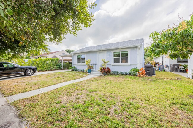 Photo - 730 Winters St
