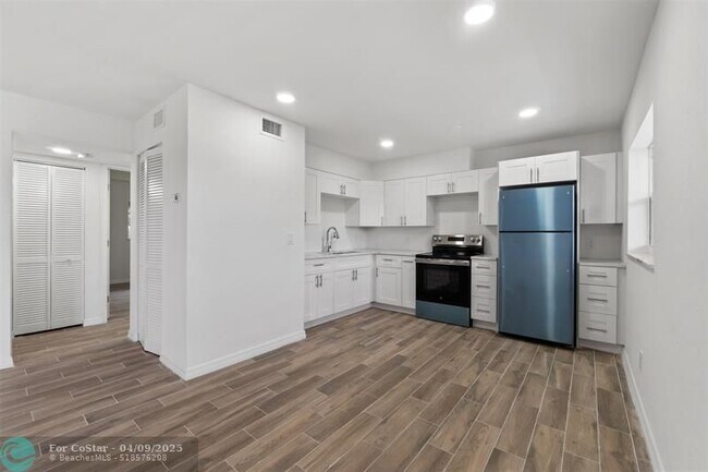 Photo - 1301 Emerald Terrace Unit 7