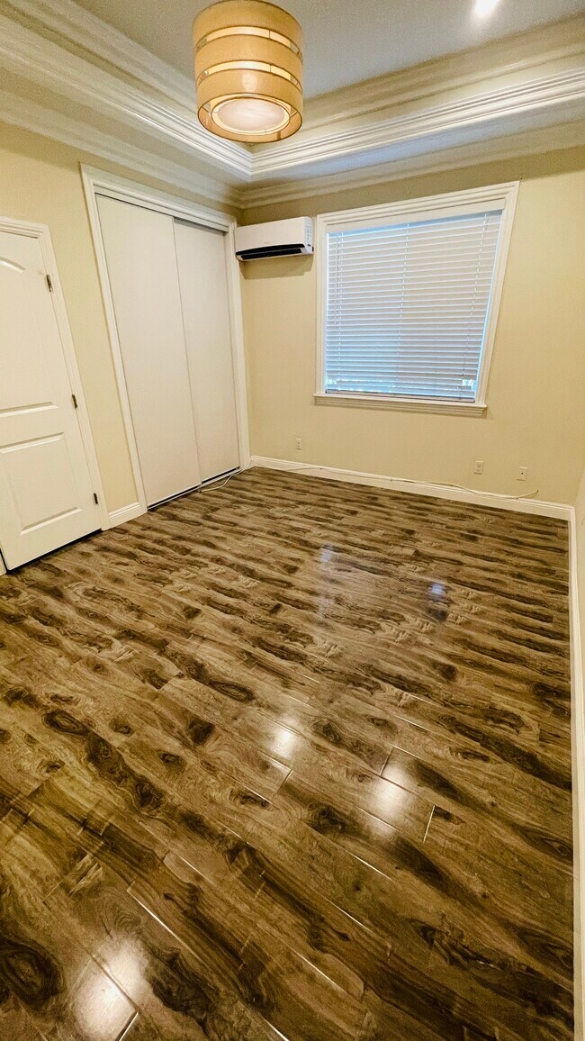 Photo - 5032 Rosemead Blvd