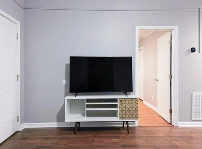 356 Kingview Dr