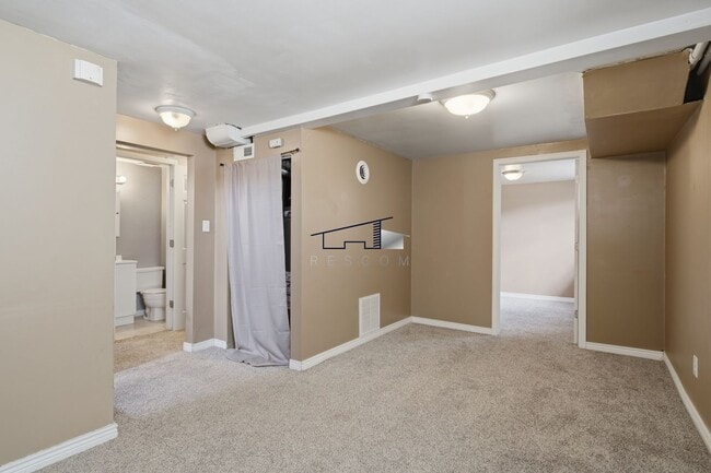 Photo - 3725 Quincy Ave Unit B