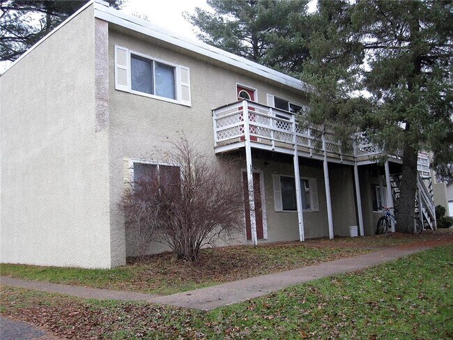 Building Photo - 545 Birchcrest Dr Rental