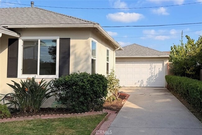 Photo - 1505 N Rosewood Ave